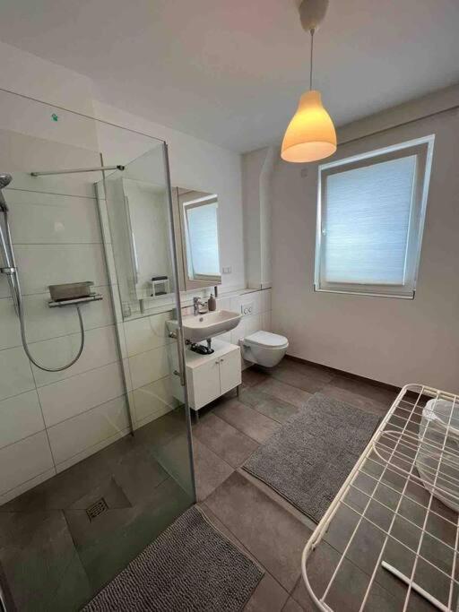 Moderne Wohnung Mit 4 Betten 波鸿 外观 照片