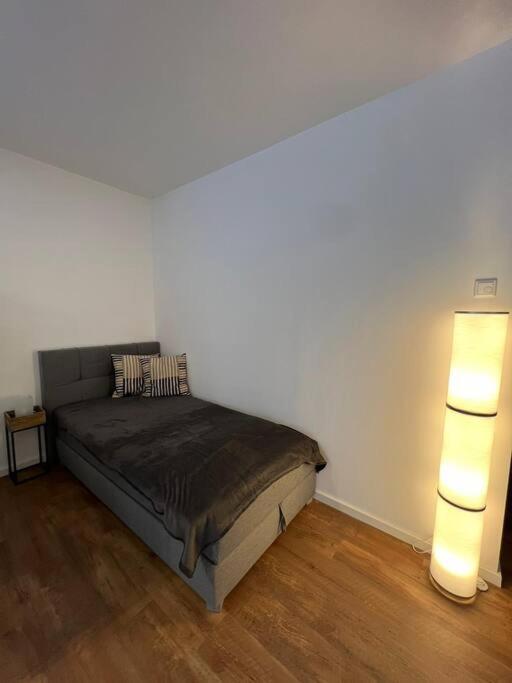 Moderne Wohnung Mit 4 Betten 波鸿 外观 照片